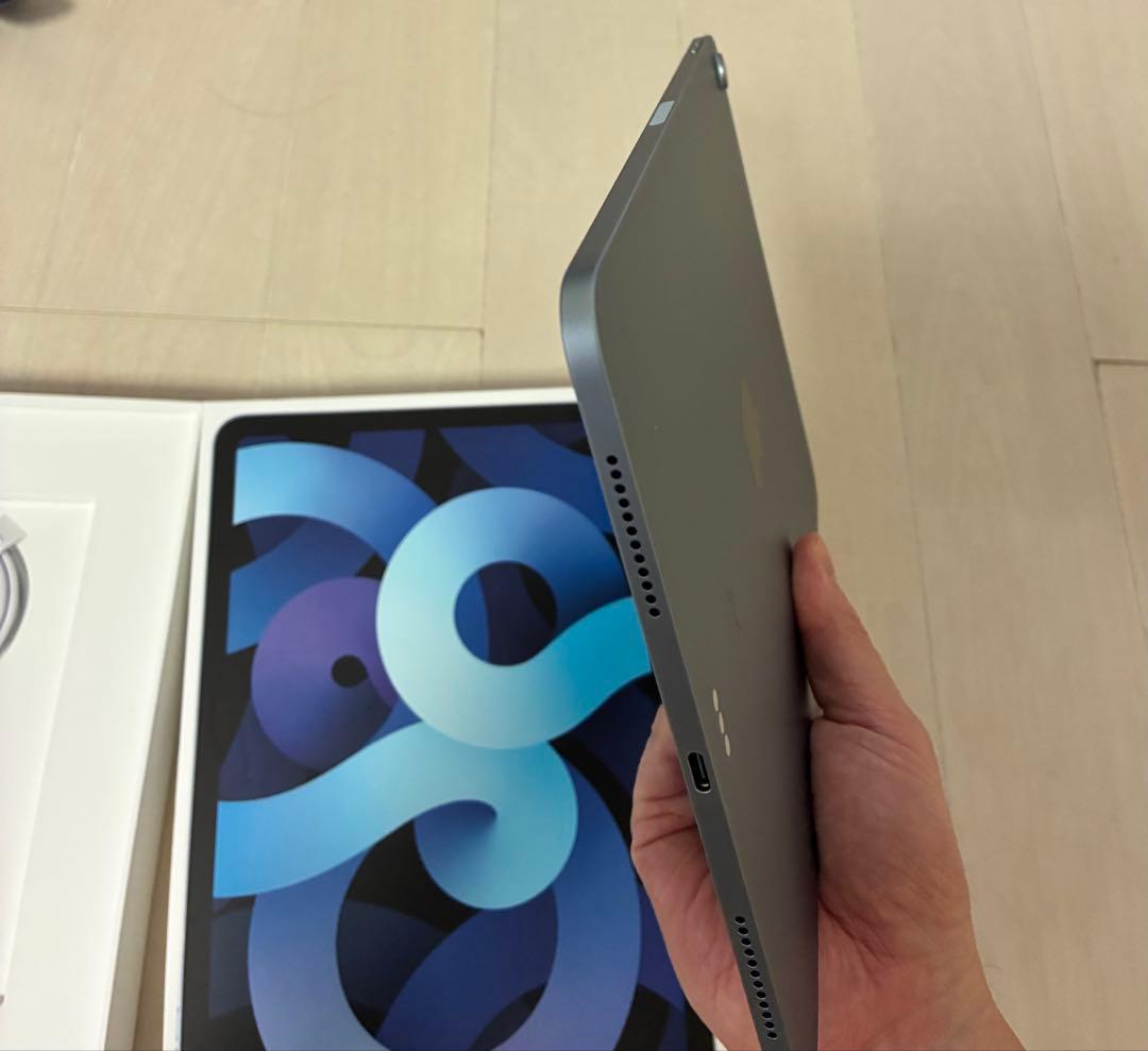 Apple iPad Air (第4世代) 本体　スカイブルー　64GB