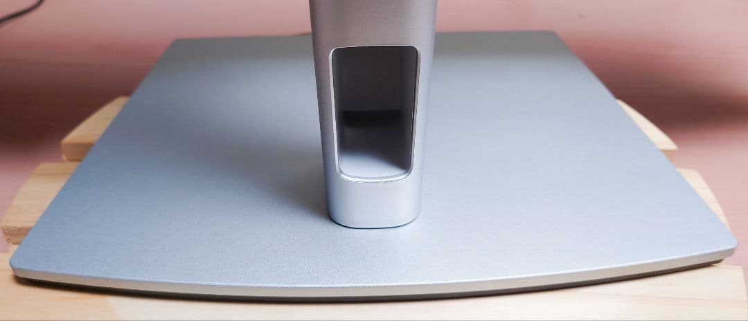 Dell U2723QX 27インチ 4K モニター デル （U2723QE）