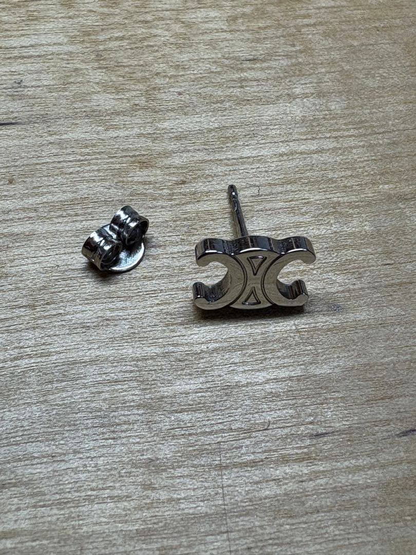 セリーヌ 片耳 トリオンフ スタッズ ピアス ロジウムフィニッシュ ブラス