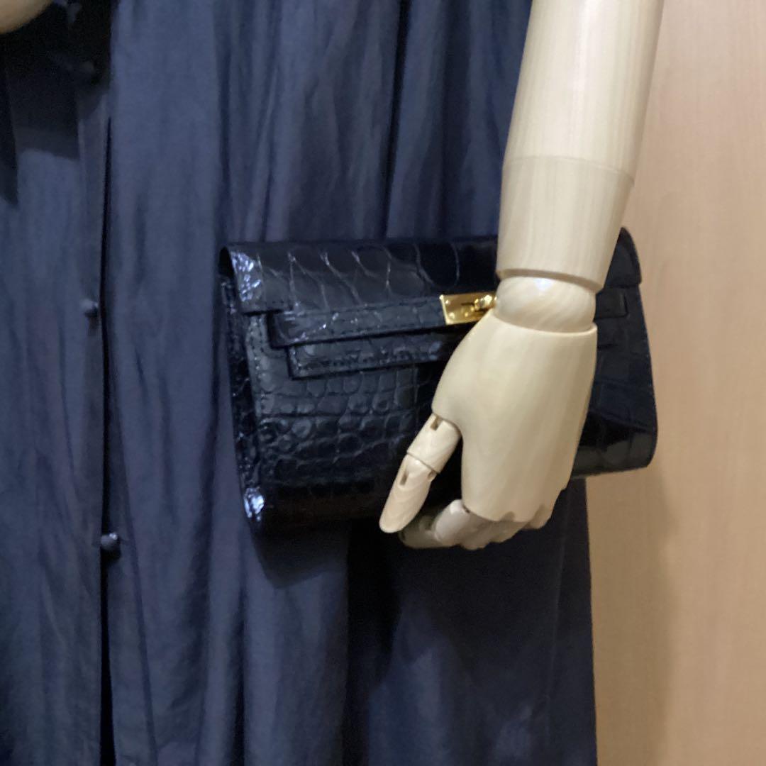 女性のための本物のワニ革 シャイニング ハンドバッグ -クラッチ21cm.