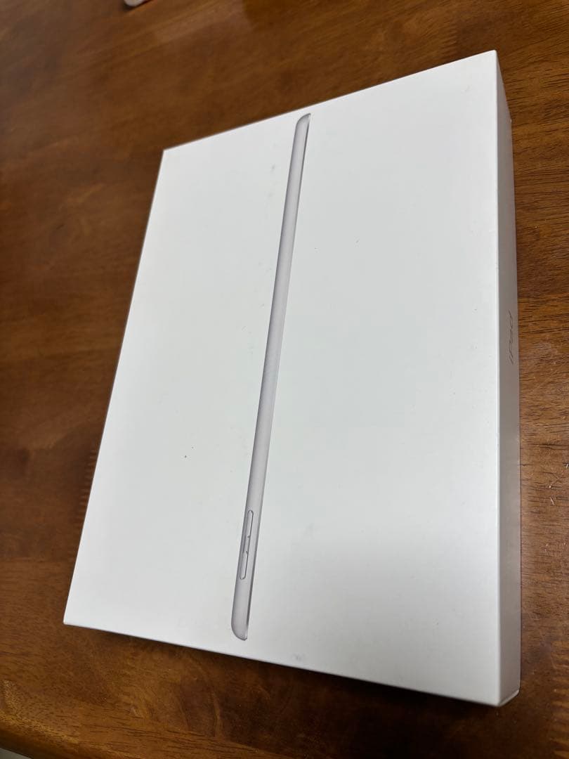 【即日発送】【完動品】iPad 第5世代 32GB シルバー SIMフリー