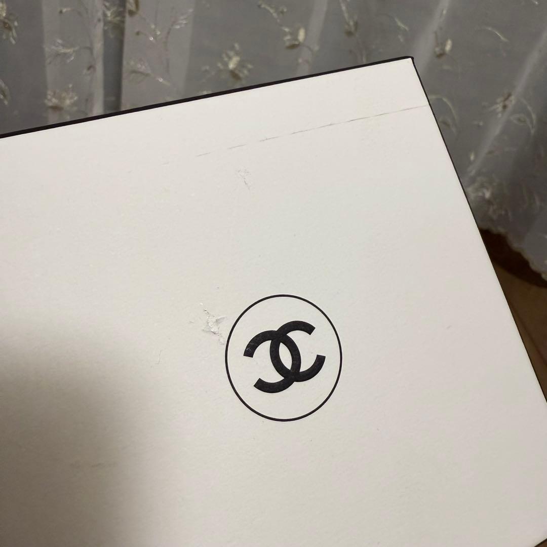 CHANEL レ ゼクスクルジフ フレッシュ ボディ クリーム