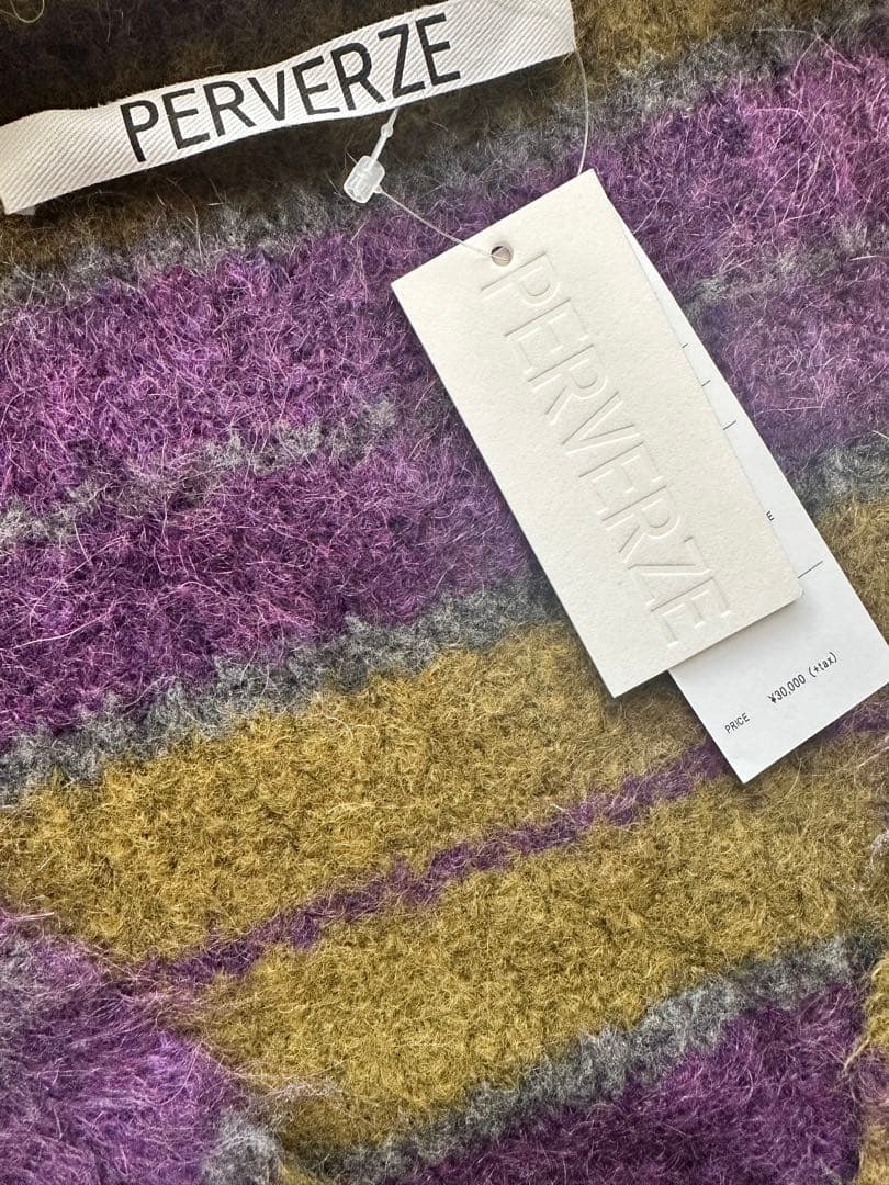 新品タグ付き⭐︎PERVERZE カーディガン　ニット