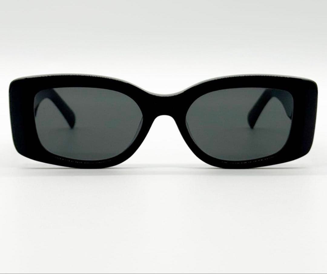 celine トリオンフ　サングラス