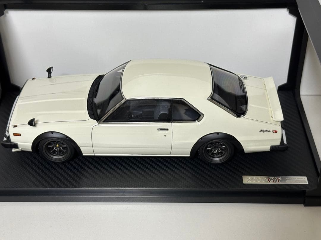 ミニカー 1/18 Nissan Skyline 2000 GT-ES (C210)