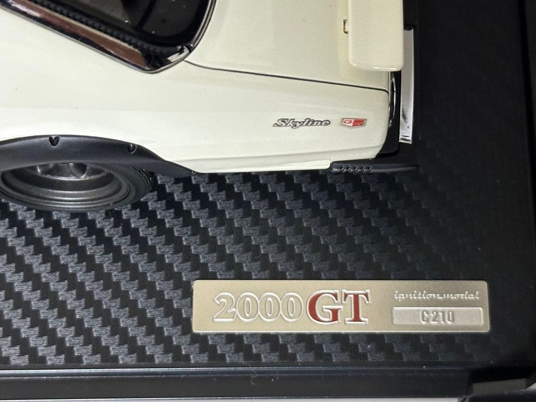 ミニカー 1/18 Nissan Skyline 2000 GT-ES (C210)