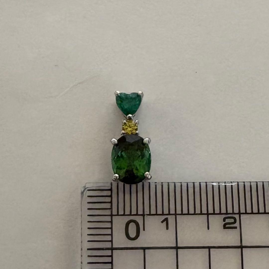 Pt900　ダイヤモンド　エメラルド　プラチナ　ペンダントトップ