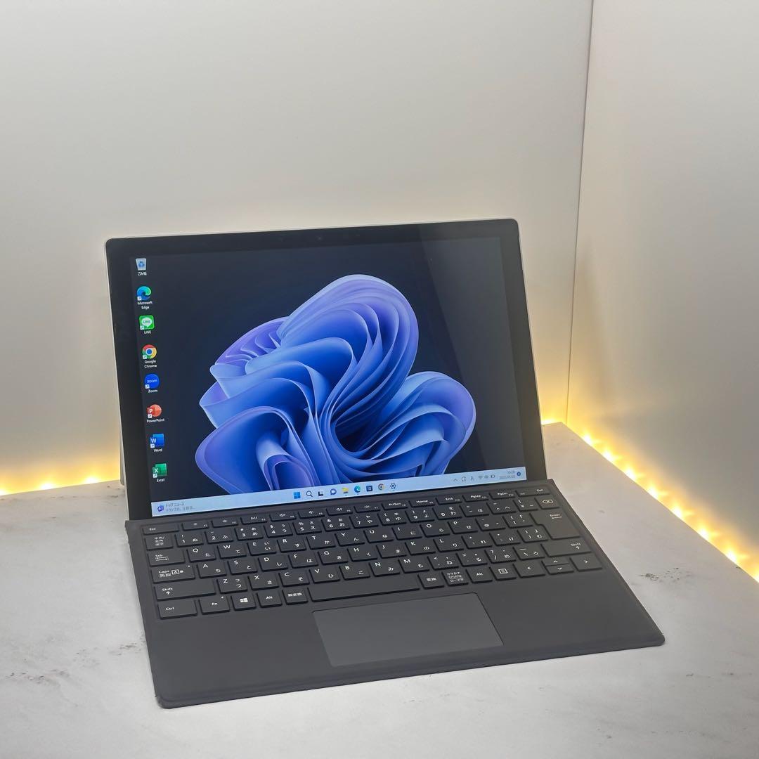 【美品】　Surface Pro7+ i3/8/128 Office