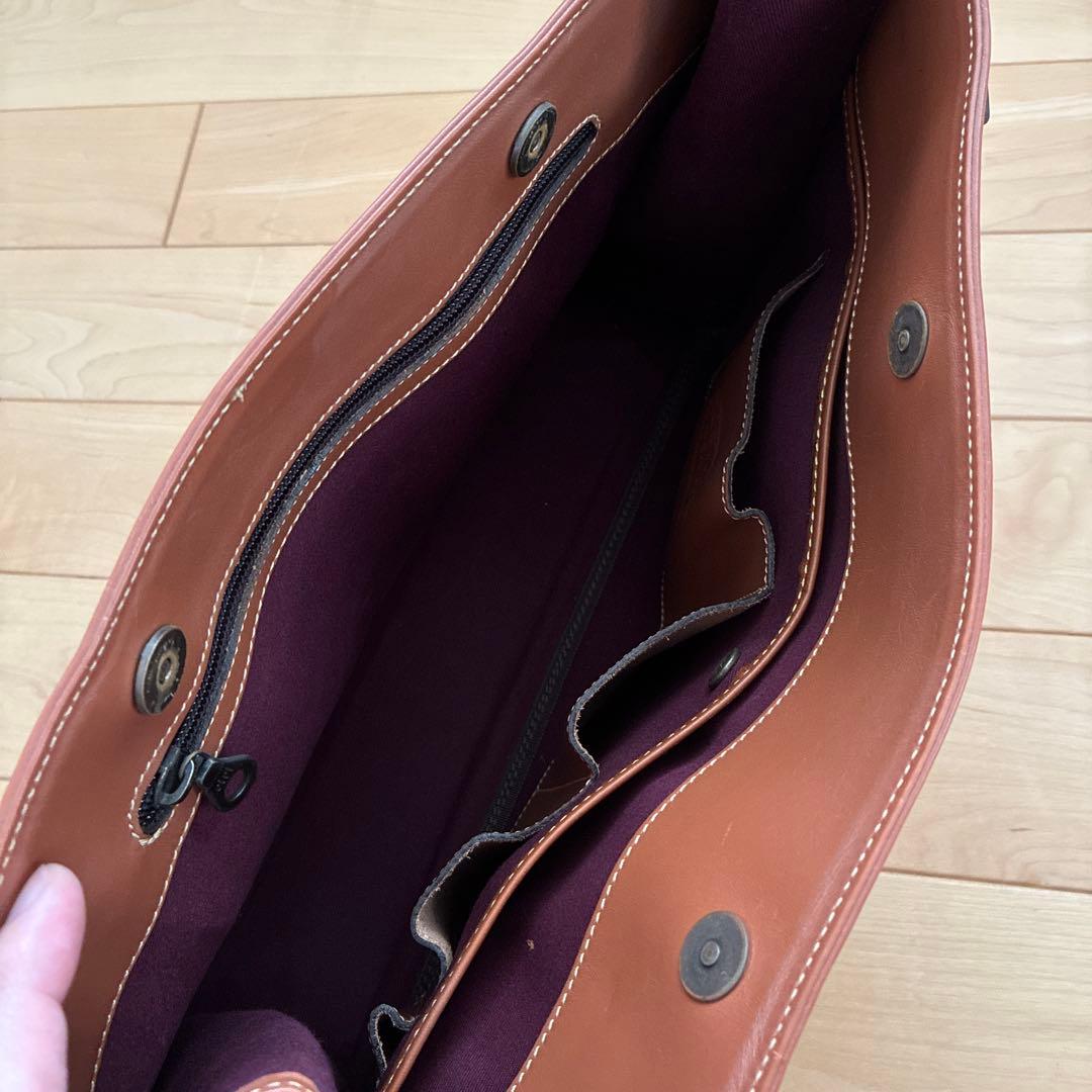 TUSTING レザー　バッグ
