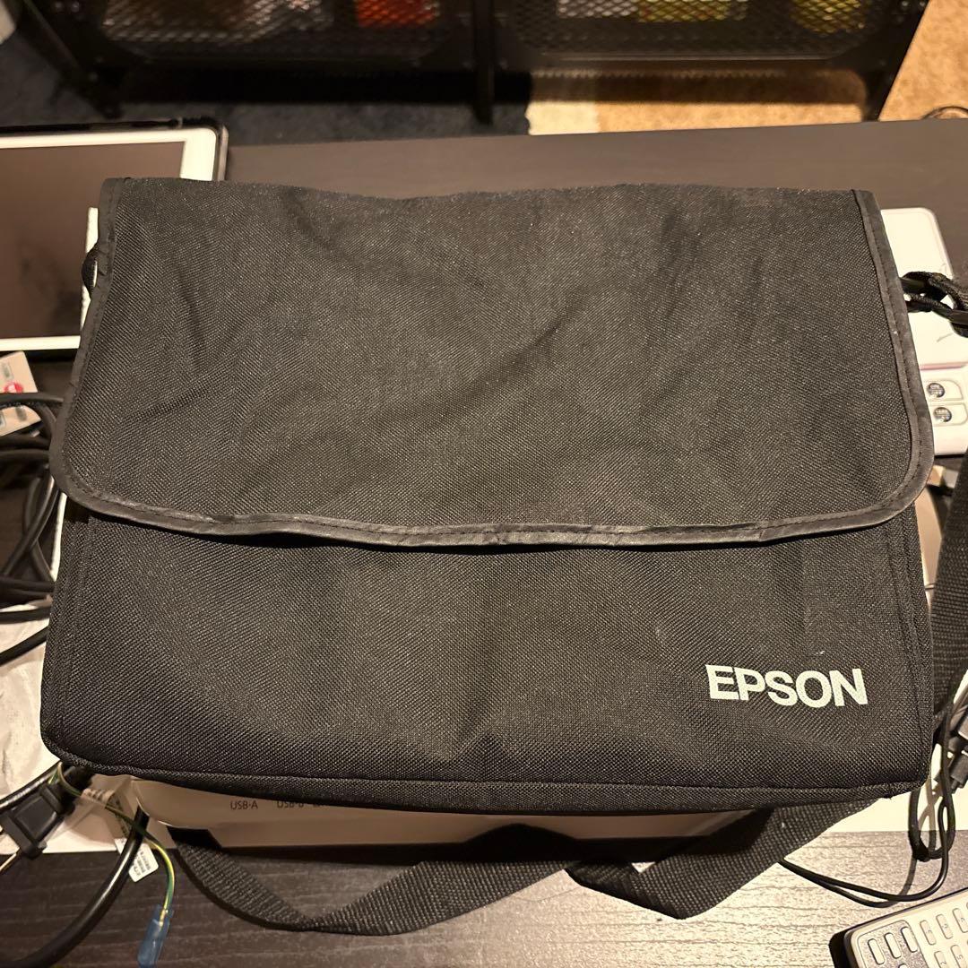 エプソンプロジェクター EB-X06アップル純正変換ケーブル・HDMIケーブル付