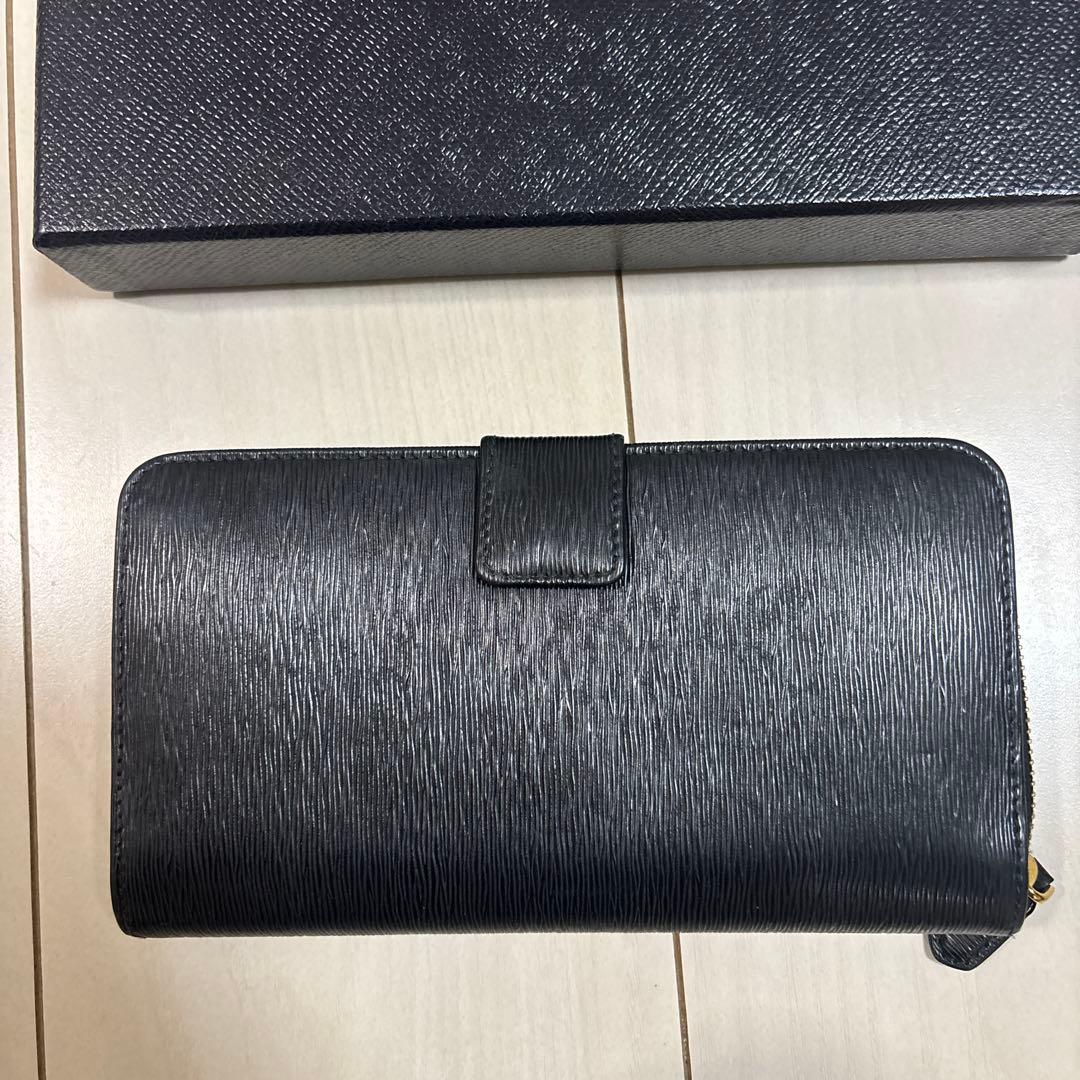 PRADA エピレザー グレー長財布(箱付き)
