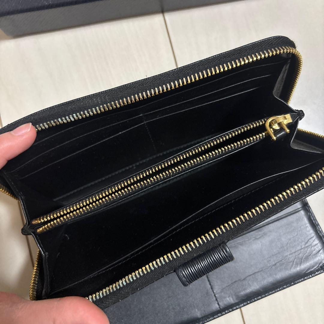 PRADA エピレザー グレー長財布(箱付き)