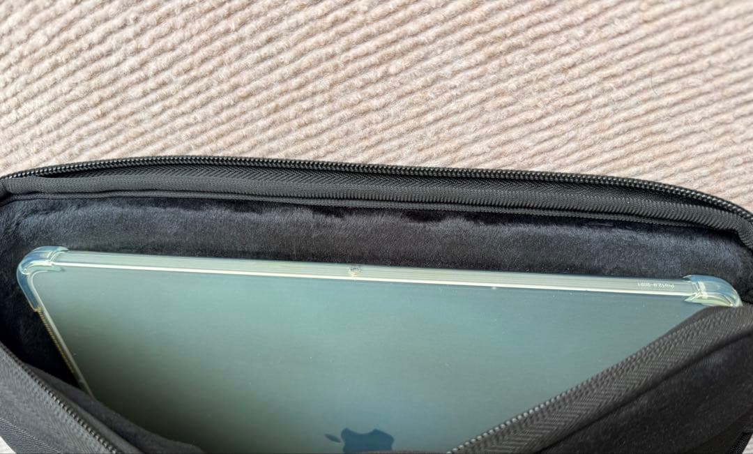 iPad Pro 12.9インチ第5世代128GBM1チップセルラー ケース付き