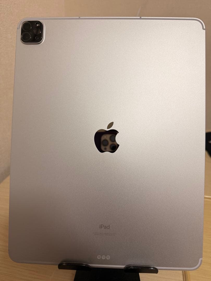iPad Pro 12.9インチ第5世代128GBM1チップセルラー ケース付き