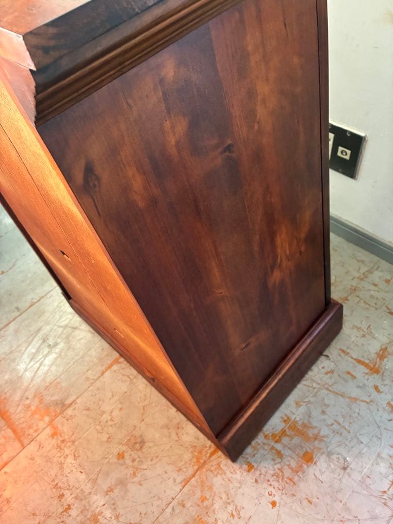 イギリス製　Pier One ヴィンテージキャビネット　オーク材