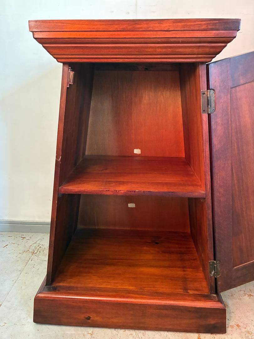 イギリス製　Pier One ヴィンテージキャビネット　オーク材