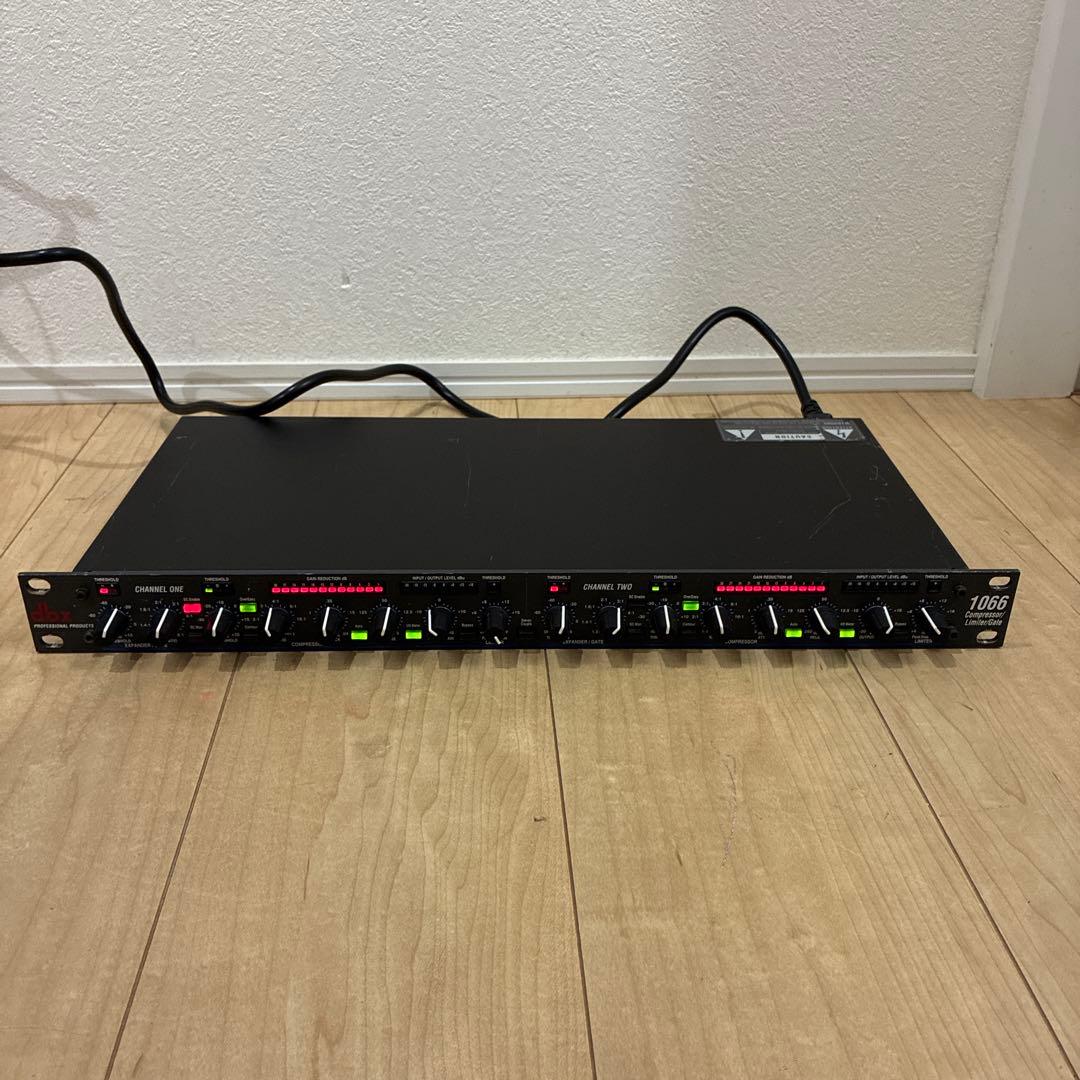 DBX 1066 コンプレッサー/リミッター　動作okです