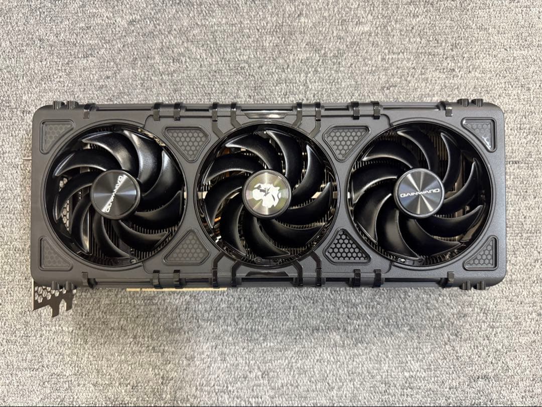 最上位グレード　GAINWARD RTX5070 Ti PHANTOM
