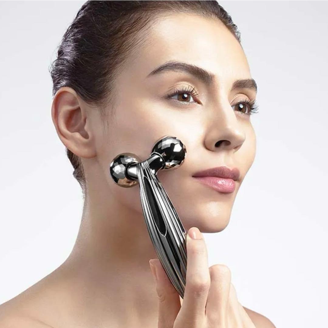 《新品》リファカラットレイフェイス 美顔ローラー　Xmasプレゼントに