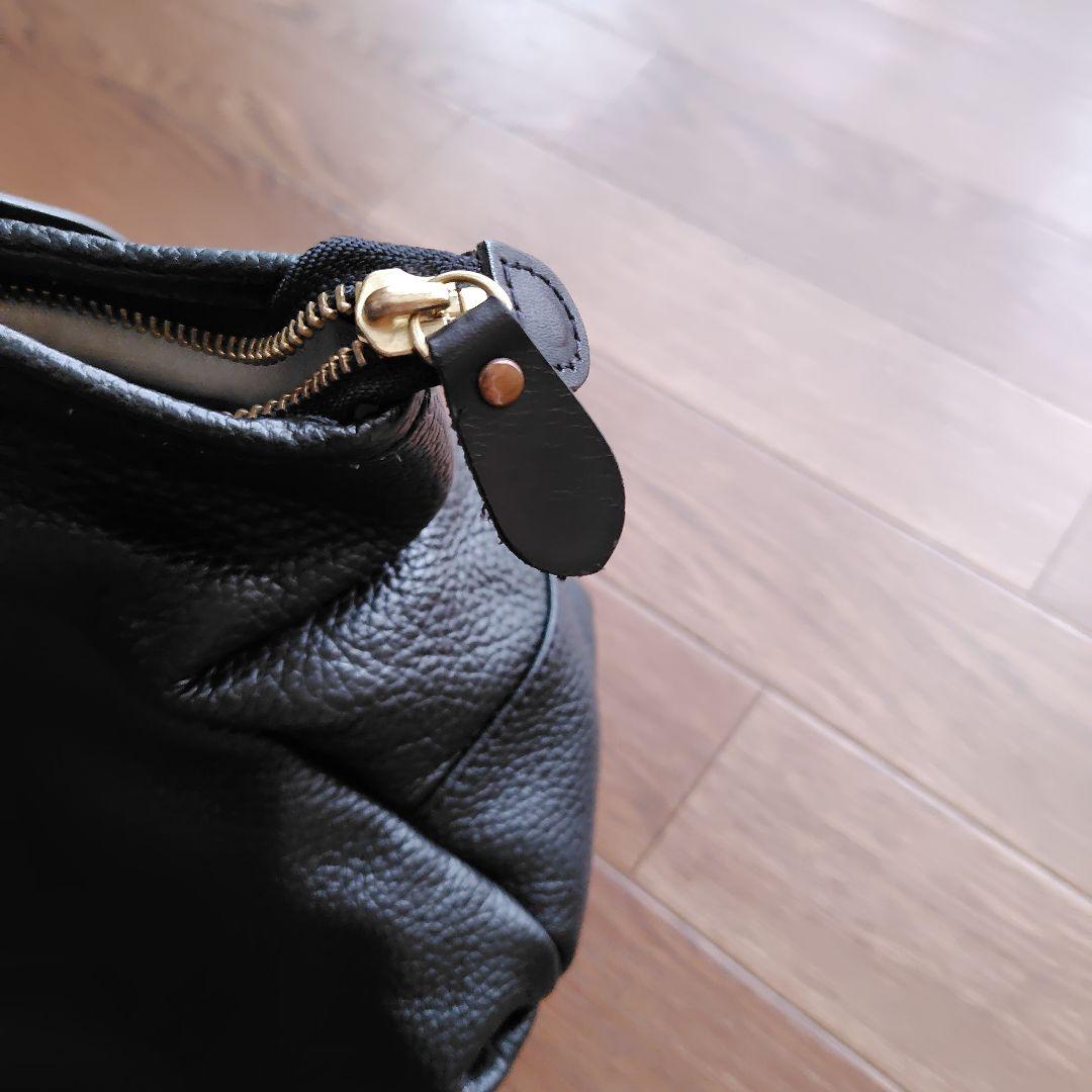 黒 レザー ショルダーバッグ