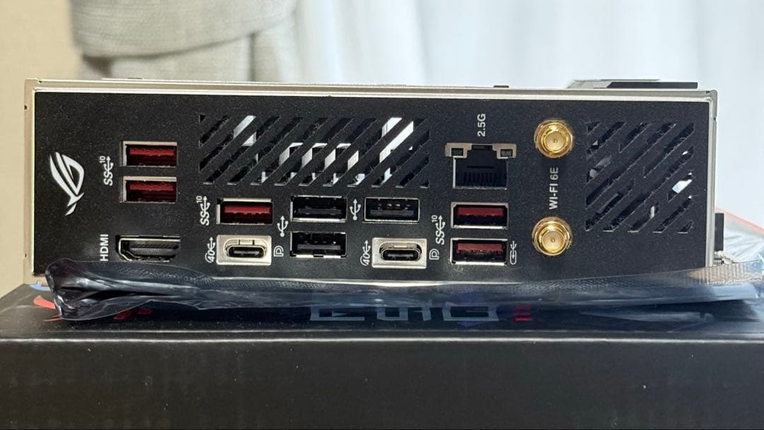 マザーボード ASUS ROG STRIX X670E-I GAMING WIFI