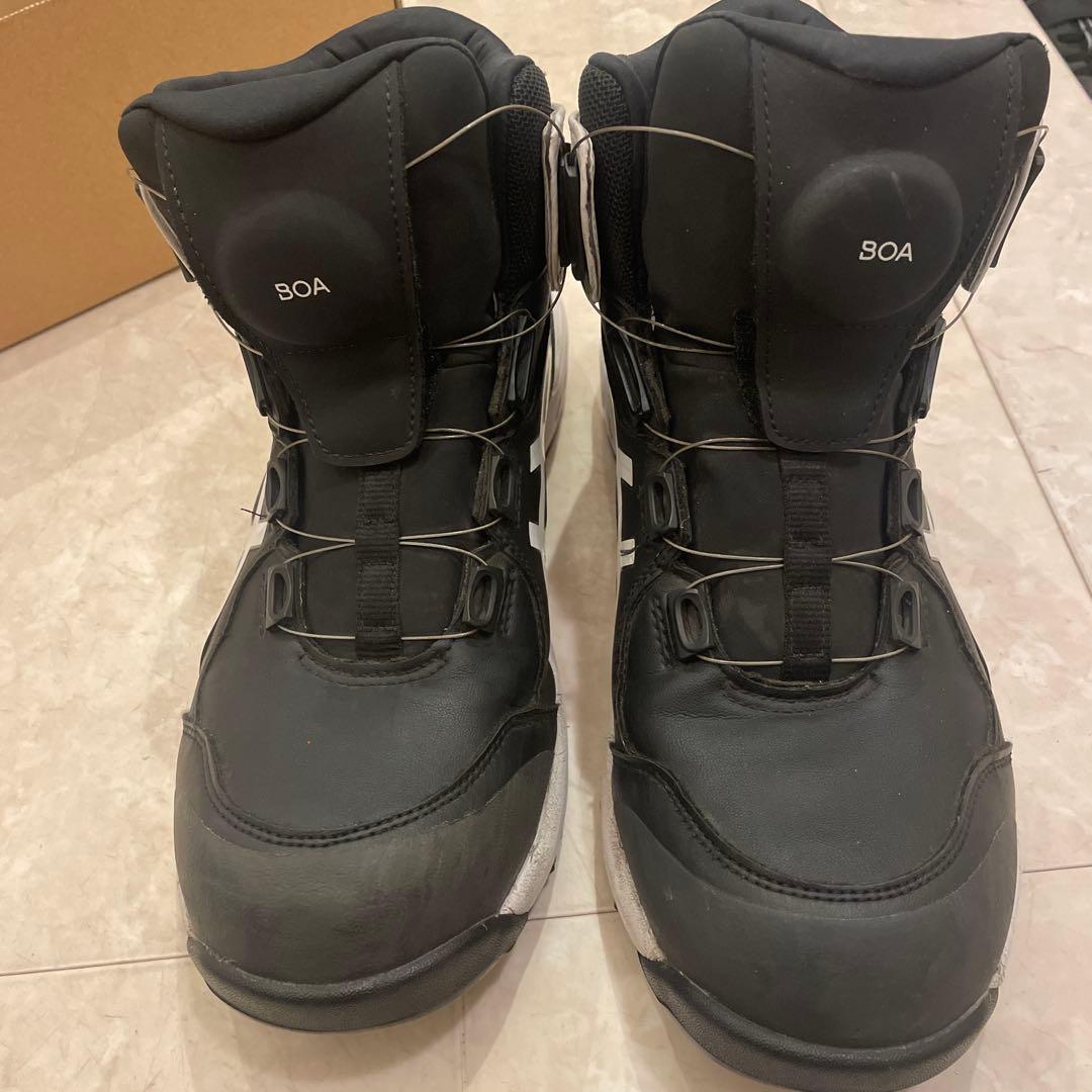 ハイカットASICS ❗️SOA ❗️安全靴❗️ ネイビー/ホワイト❗️スニーカー❗️