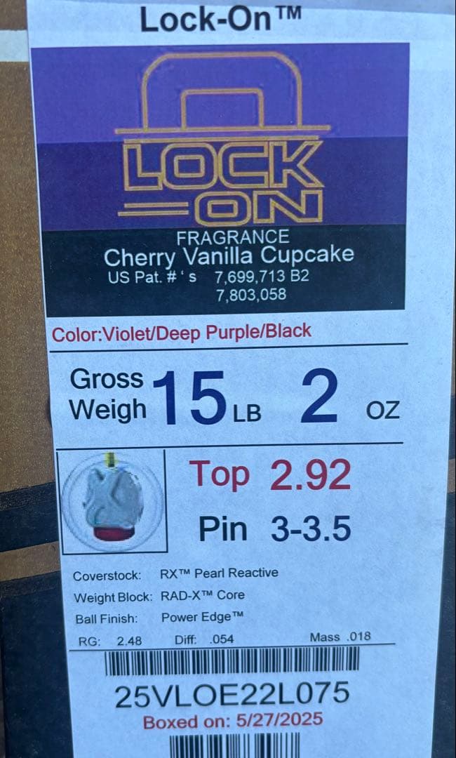 ストーム ロックオン ボウリングボール 15.2ポンド プラグ済