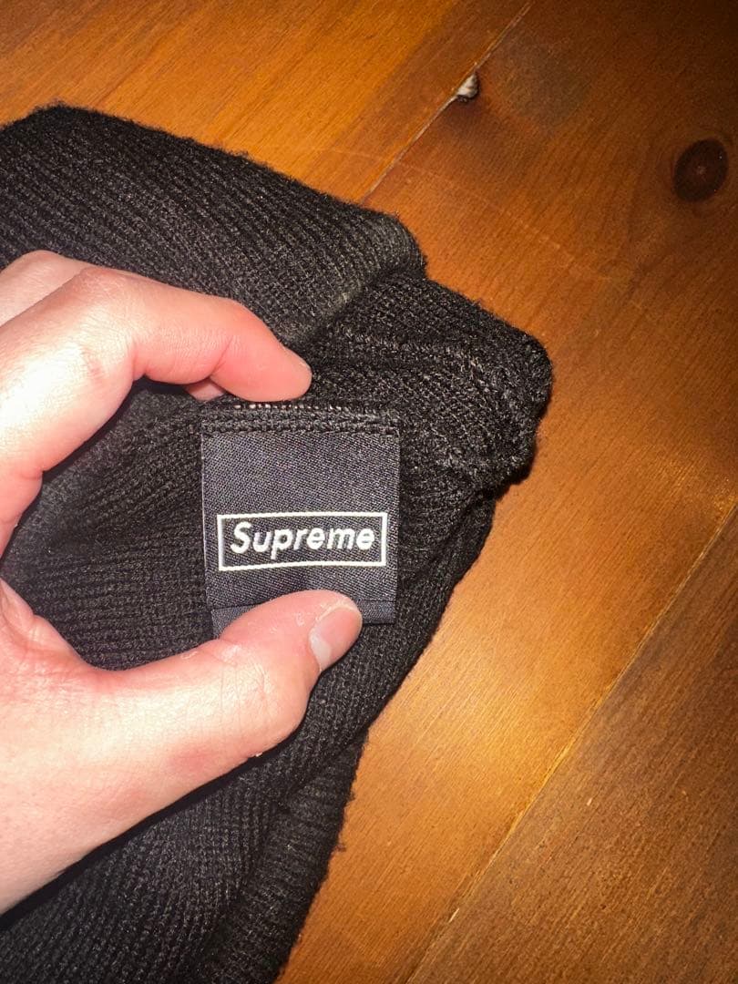Supreme 黒 ニット帽　ツノロゴ