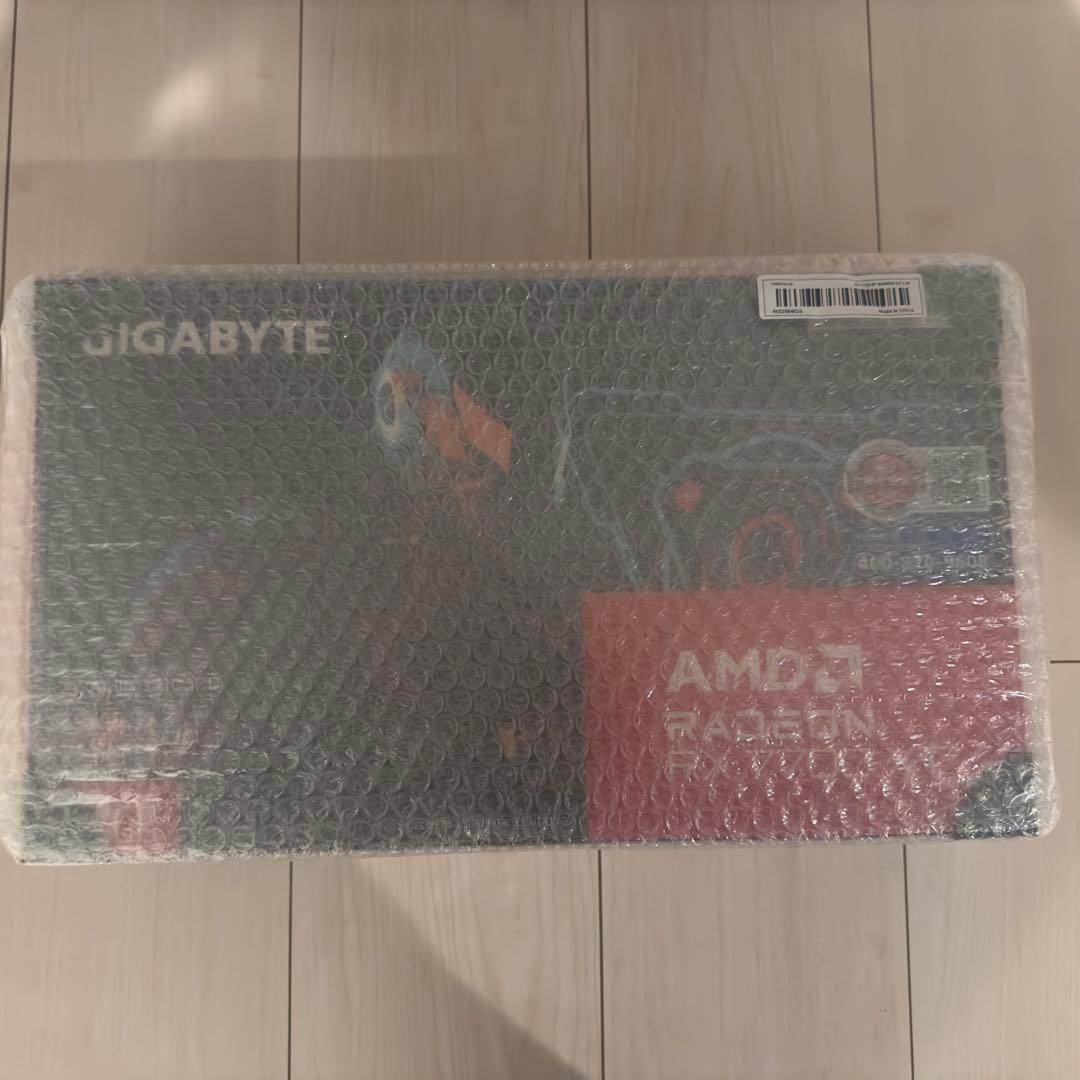 GIGABYTE AMD Radeon RX7700XT 12GB 新品未開封