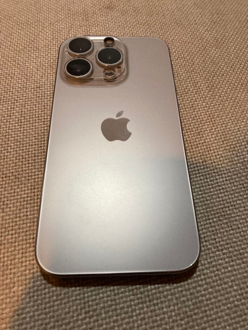 Apple iPhone 15Pro ナチュラルチタニウム本体　SIMフリー