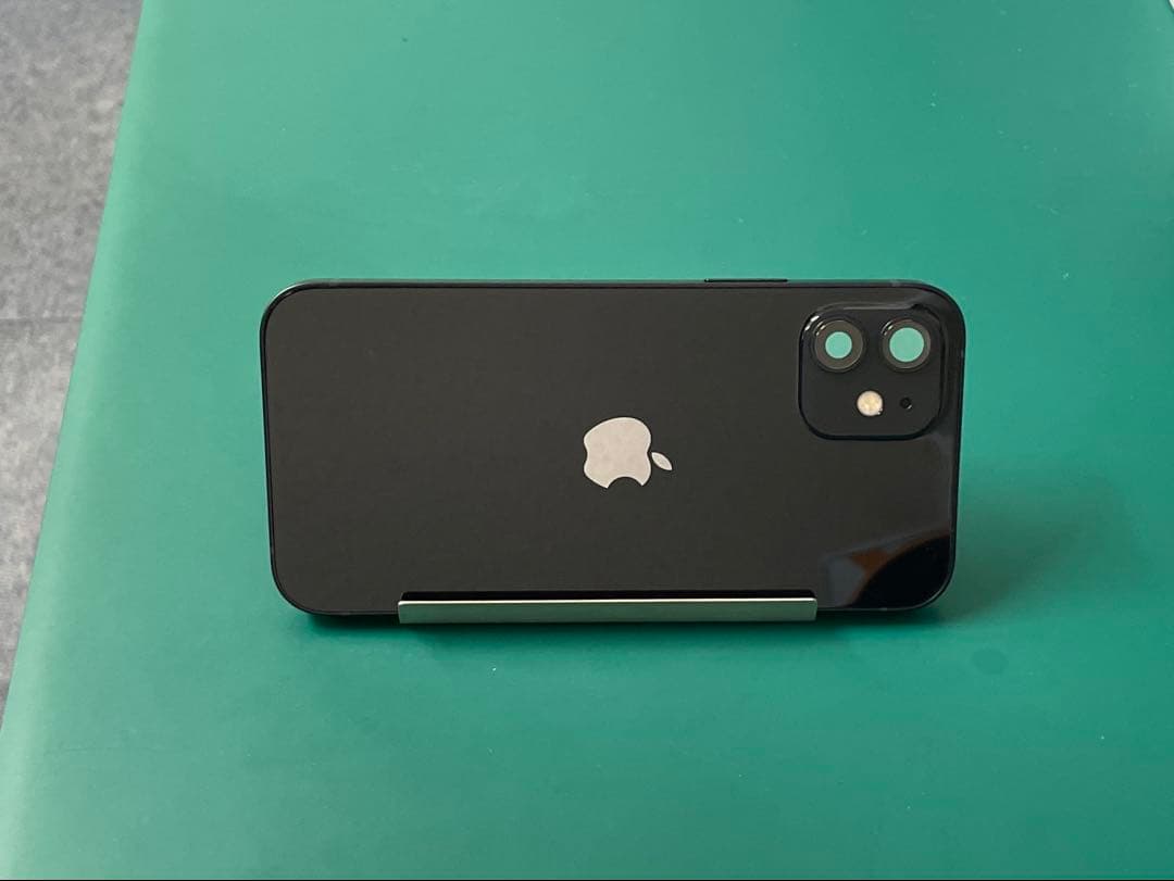 iPhone 12 ブラック バンパーフレーム　ジャンク品