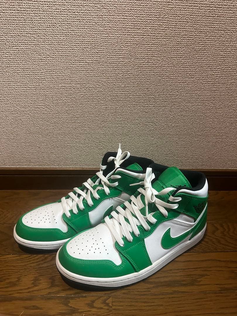 zmasaru627様•*•.¸♬︎NIKEAIR JORDAN 1 MID