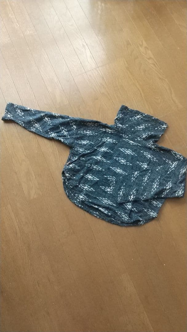 うさとの服　プルオーバー　藍染