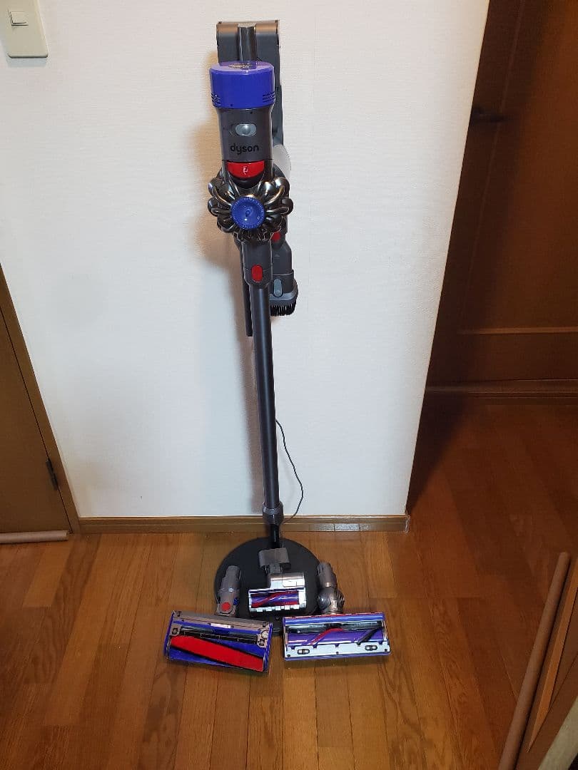 ダイソンV7分解清掃動作確認済　スタンド付き