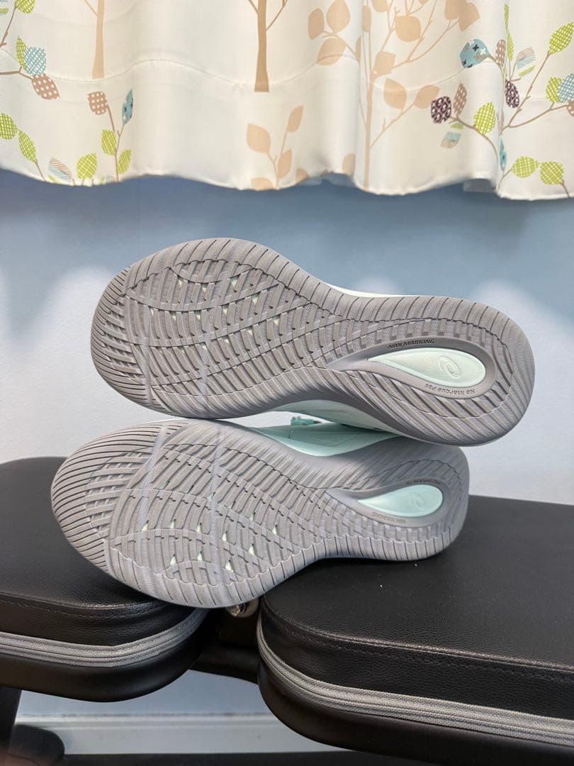 【使用3回】asics NOVA SURGE LOW2