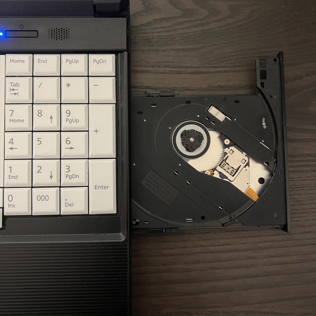 コスパ◎富士通LIFEBOOK✨SSD256GB☆10世代Core i3☆8GB