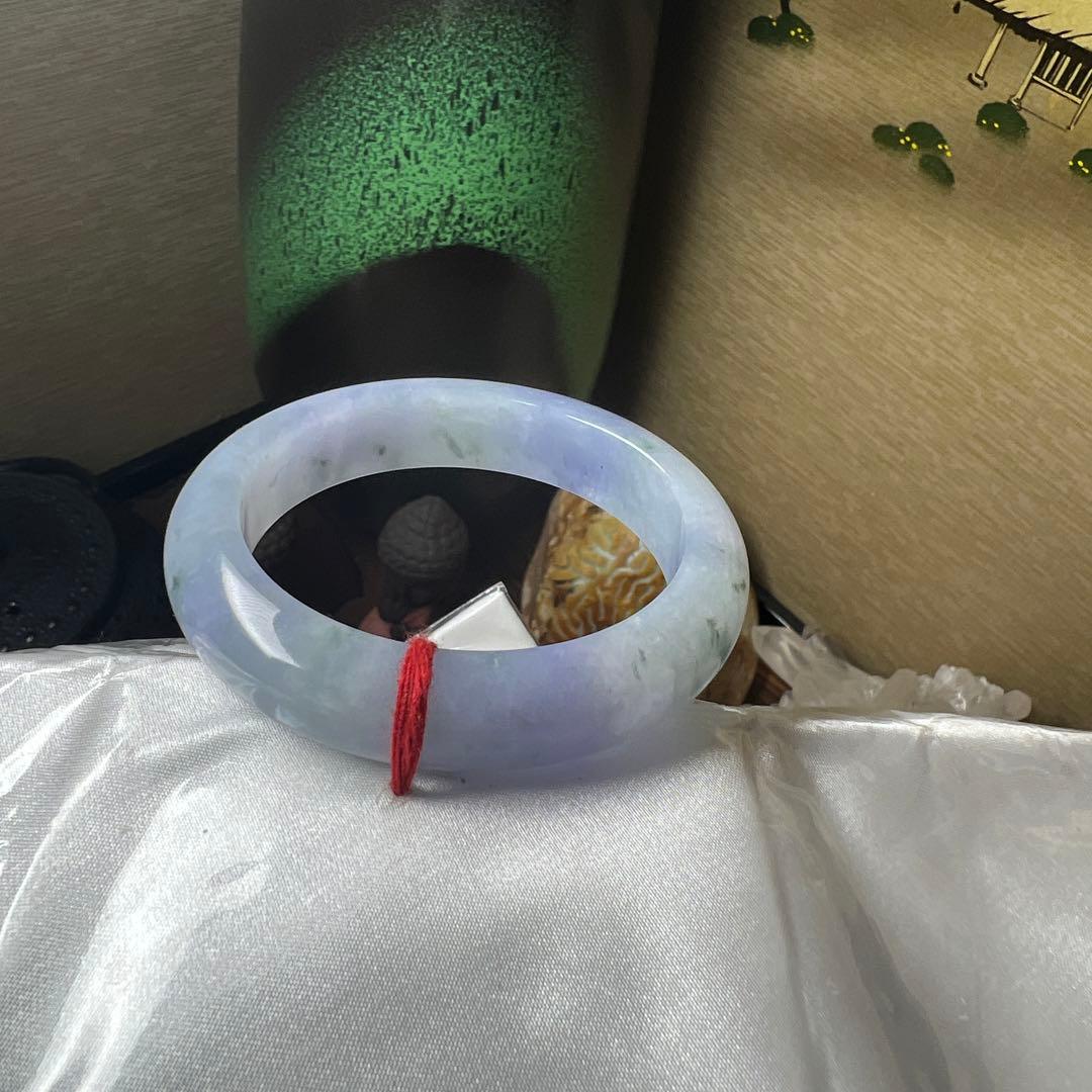 本翡翠、レアラベンダー緑花柄バングル　〜56