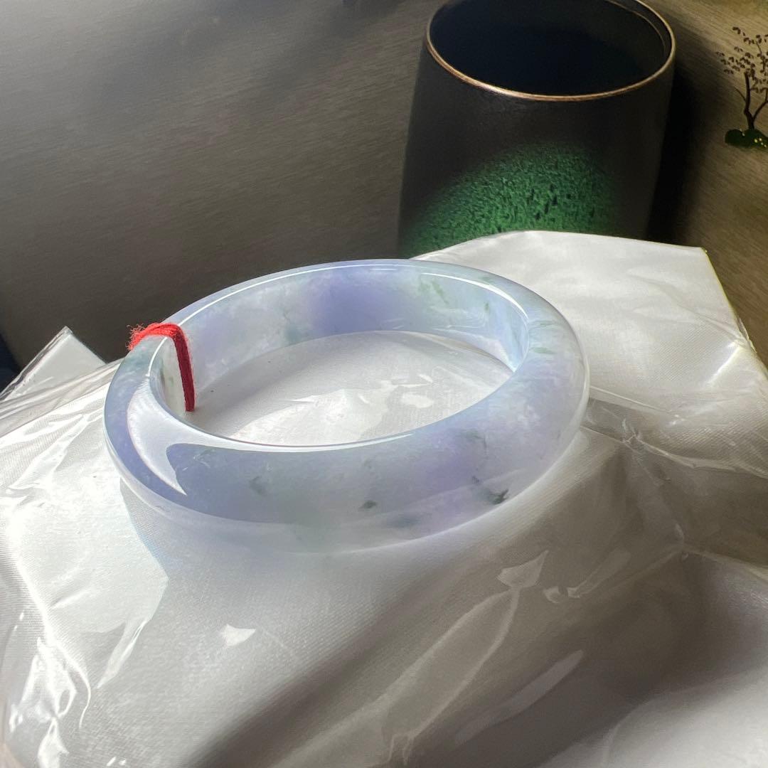 本翡翠、レアラベンダー緑花柄バングル　〜56