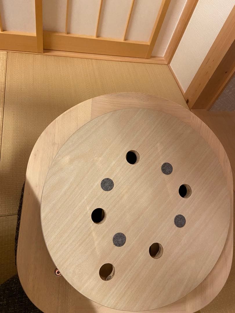 オシャレな回転座椅子　4脚　人気の白系