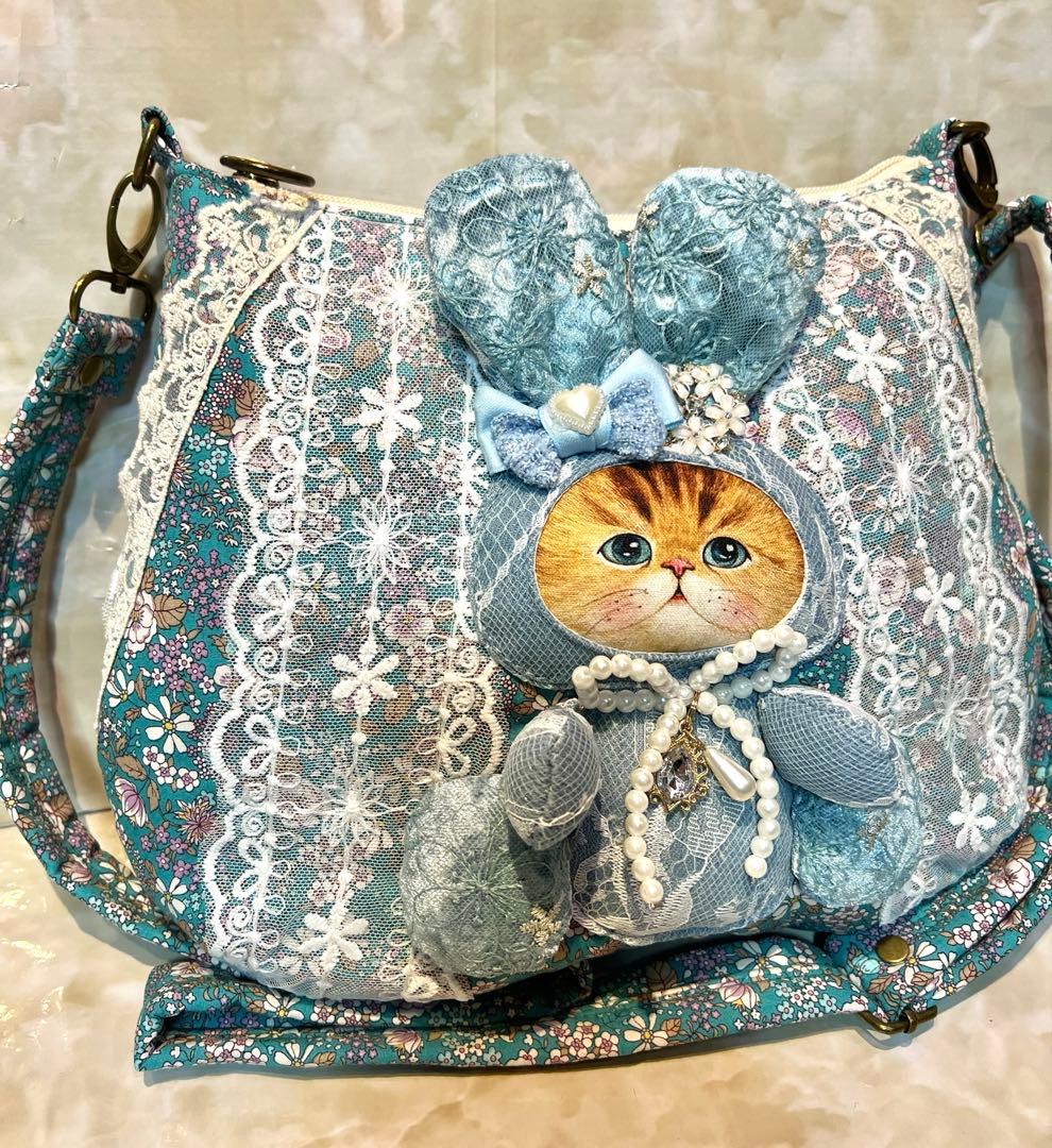 コヤンイサムチョン　コロンと可愛いファスナーショルダーバッグ　花柄生地