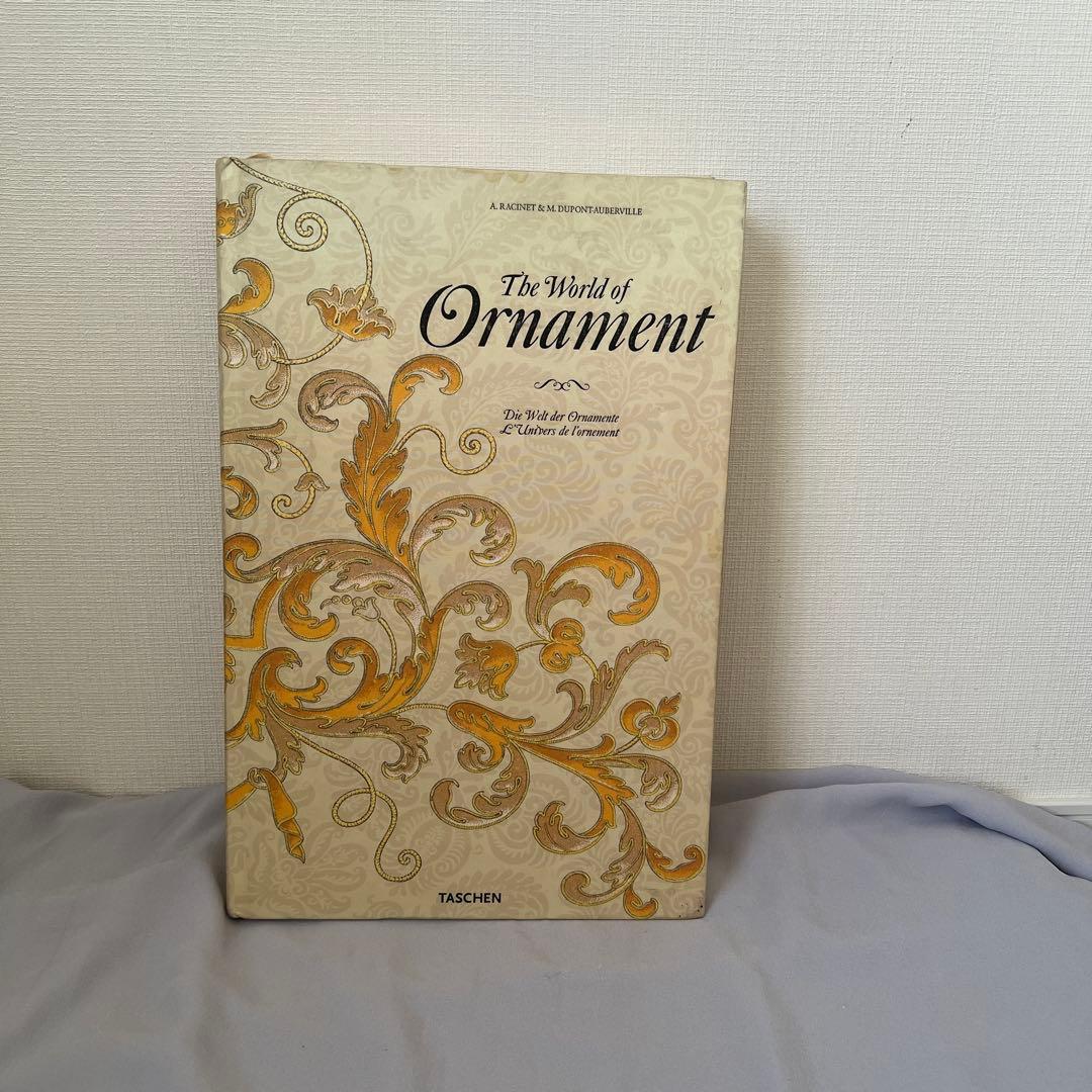 書 The World of Ornament (TASCHEN)