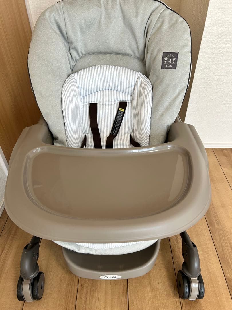 コンビ　スイングベッド&チェアー　手動