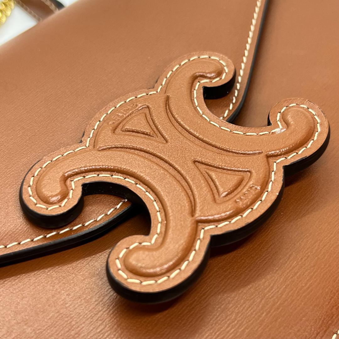 ✨極美品✨セリーヌ マーゴチェーンウォレット トリオンフ レザー ブラウン