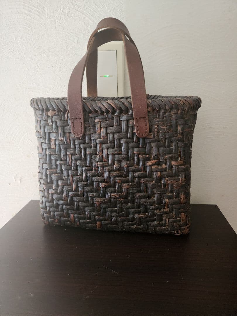 国産山葡萄　アンティークかごバッグ　手作り巾着付き　センソユニコ慈雨等