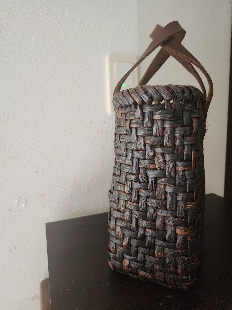 国産山葡萄　アンティークかごバッグ　手作り巾着付き　センソユニコ慈雨等