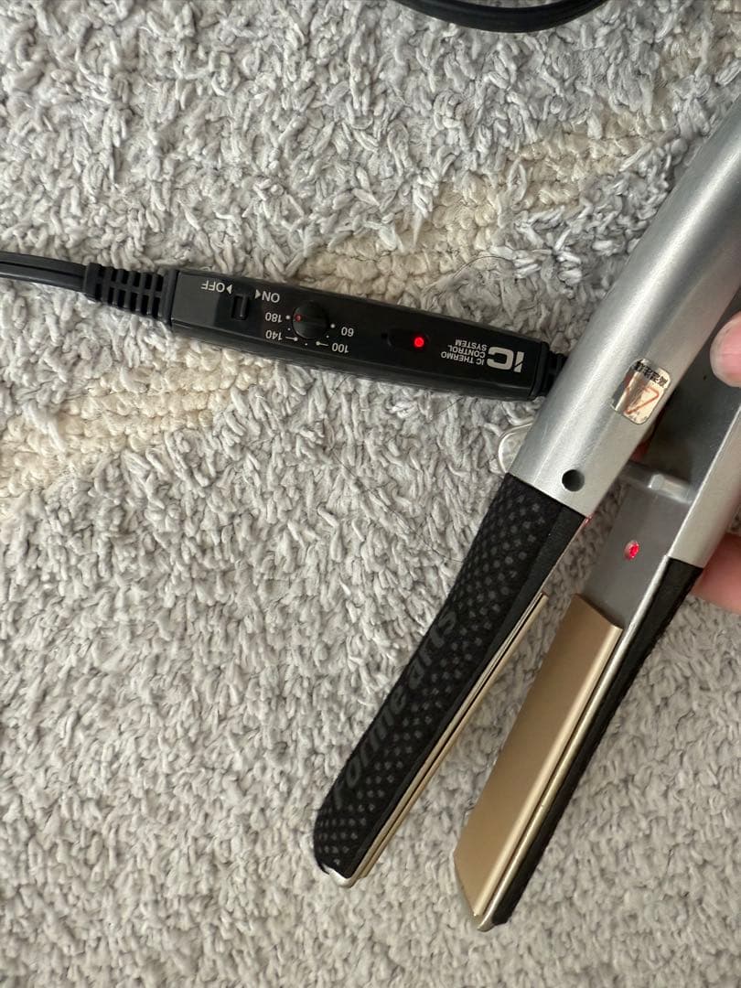 Forme arts ストレートヘアアイロン シルバー/ブラック通電確認済み