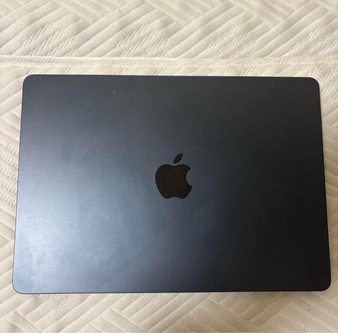 MacBook Air (M2, ミッドナイト)