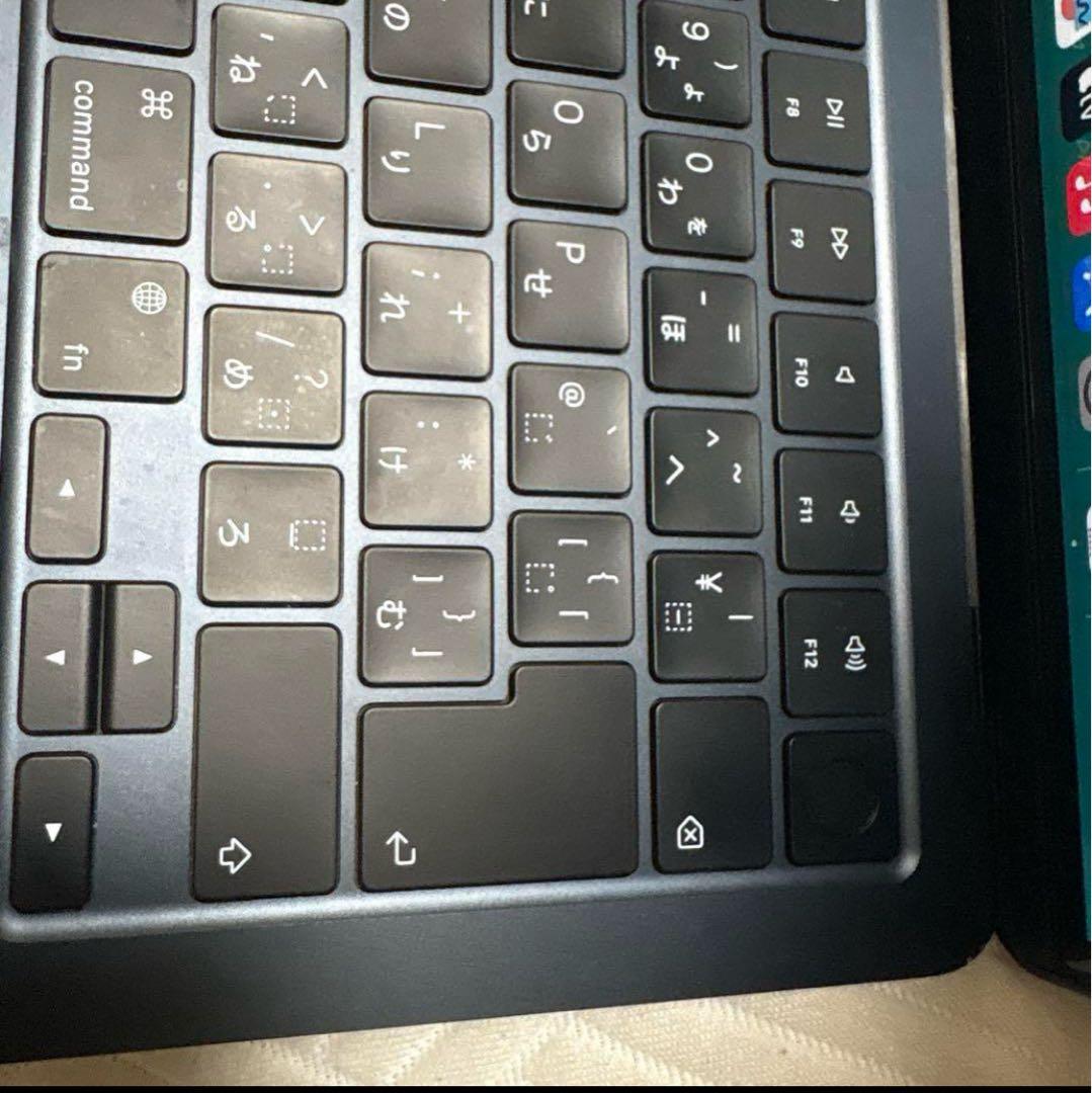 MacBook Air (M2, ミッドナイト)