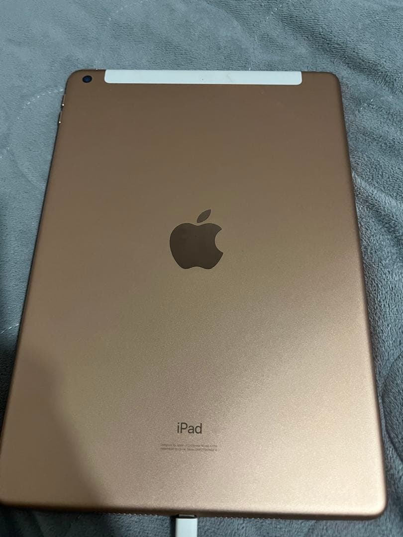 iPad 第7世代A2198ゴールド セルラーモデル本体