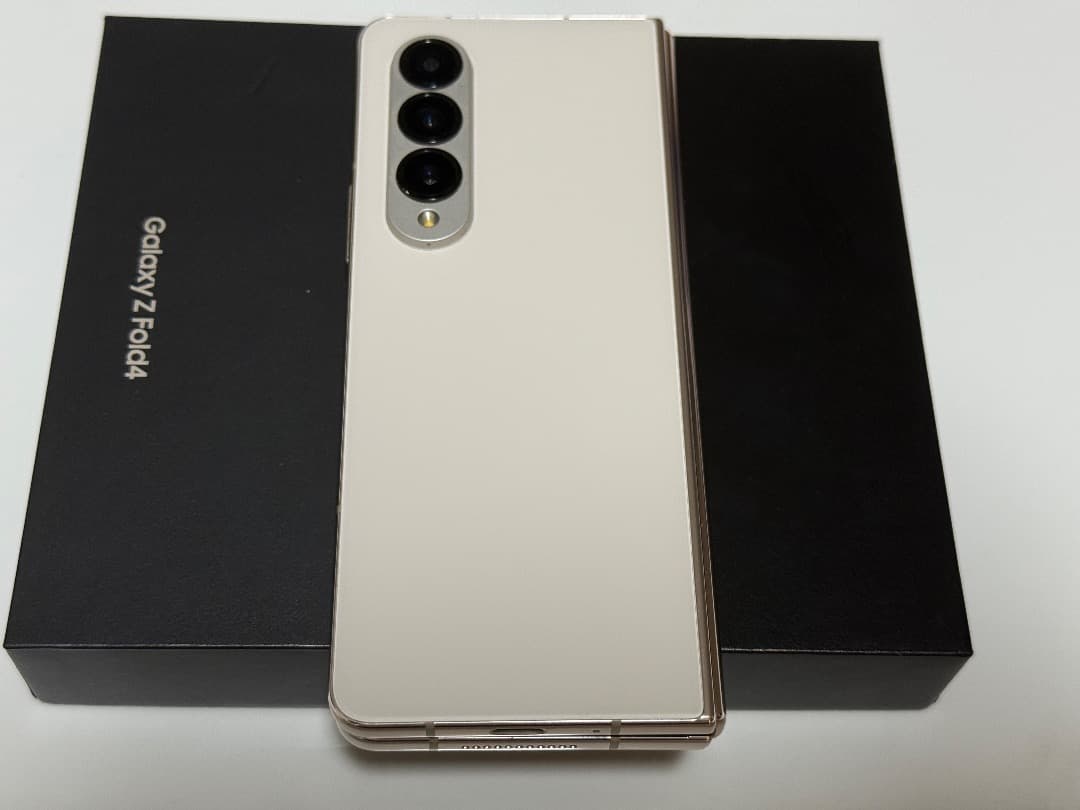 超美品 Galaxy Z Fold4 ベージュ 1TB A-51